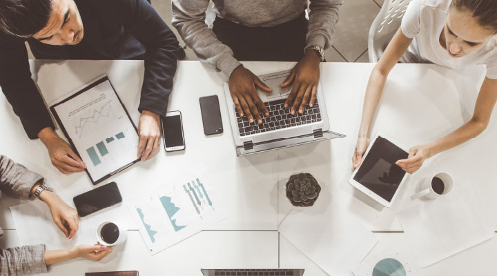 Corporate performance: strong in the storm